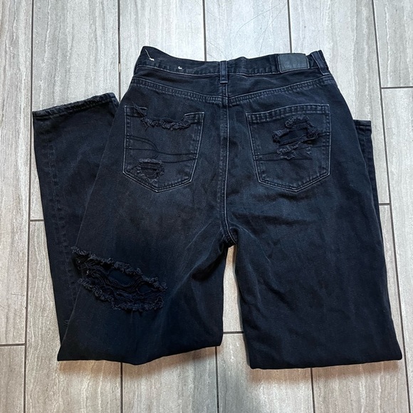 American Eagle Womens Black Relaxed Mom Jeans Distressed Size 2 - Picture 7 of 7